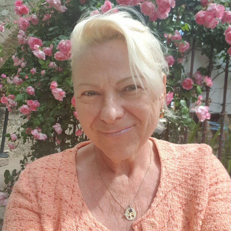ensemble-pour-louca-association-benevoles-julia